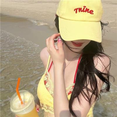 黑夜中的玻璃人偶